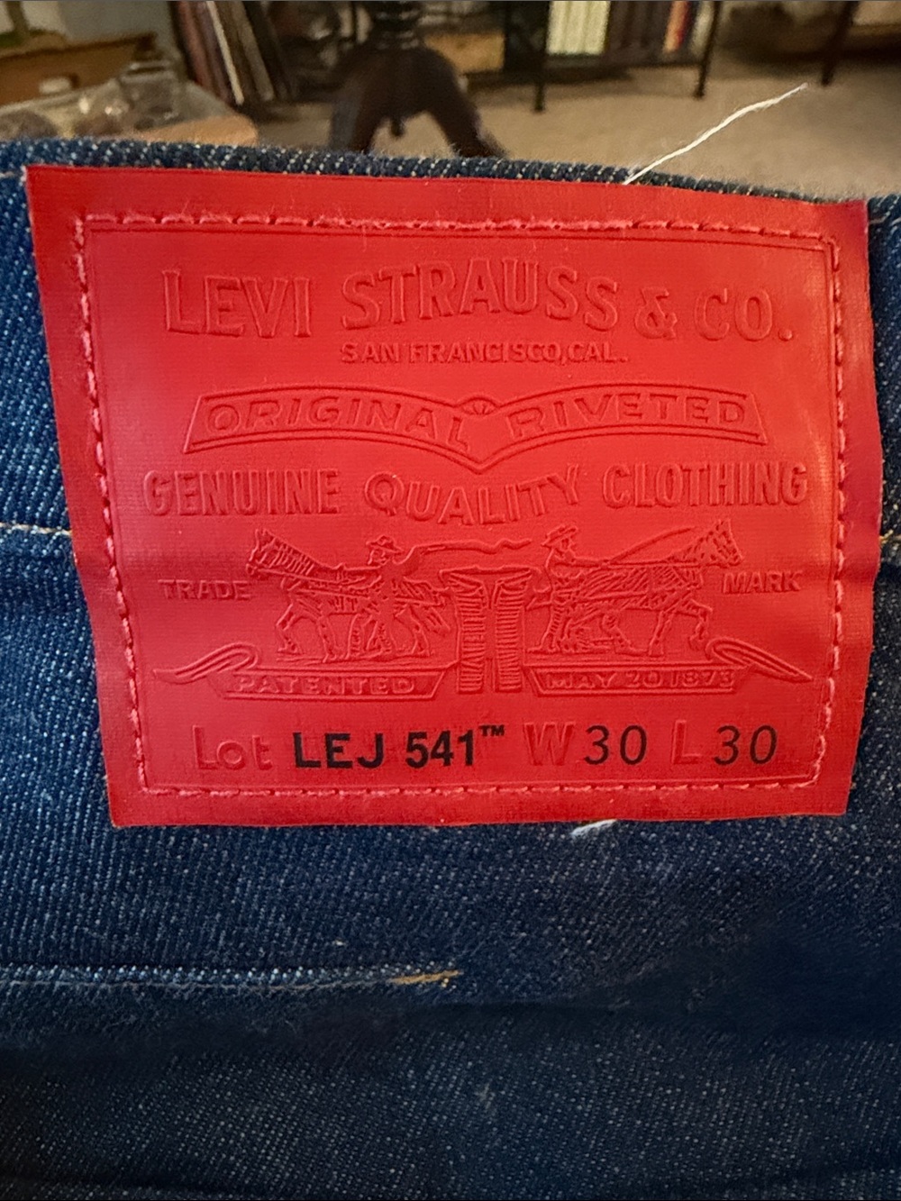 Levi's Slim Men’s Jeans in Blue with Red Patch